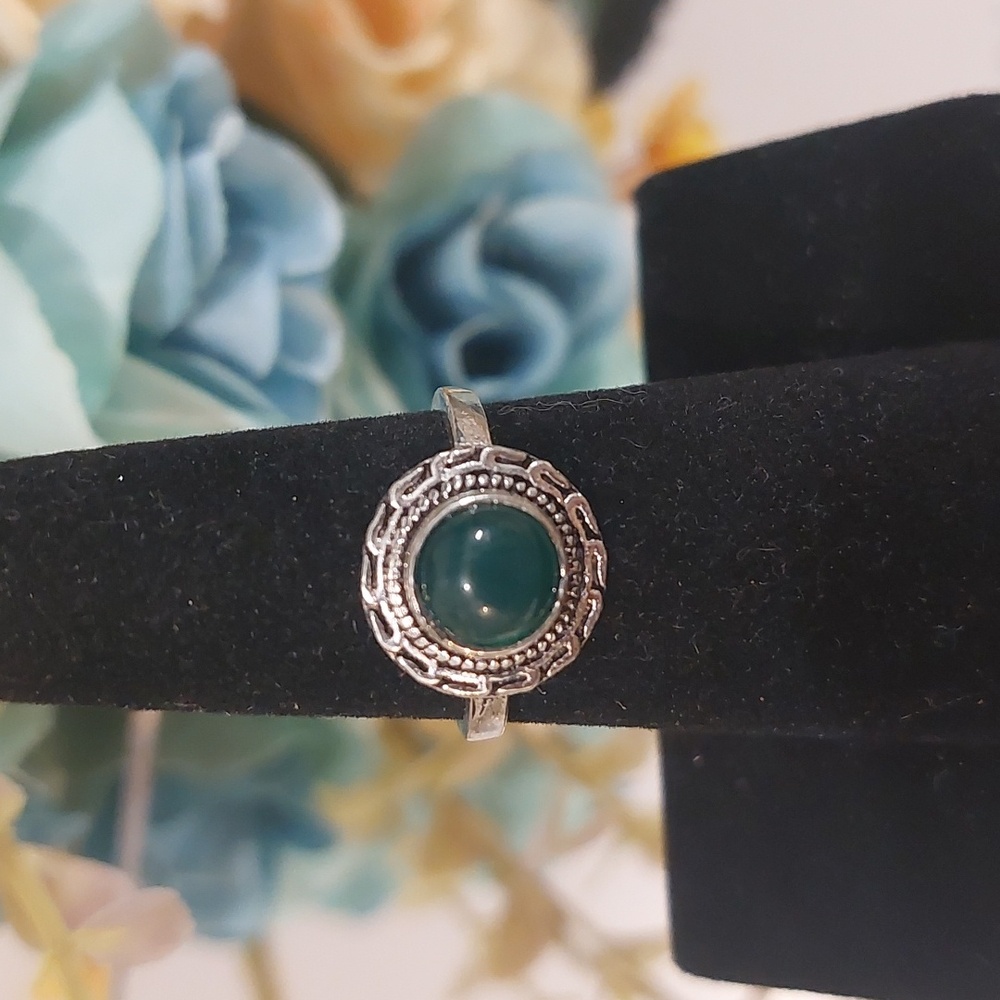 Green Chalcedony Silver Plated Ring - Size 6